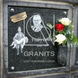 Granits Lust-Vuerings-Lucas - Columbarium